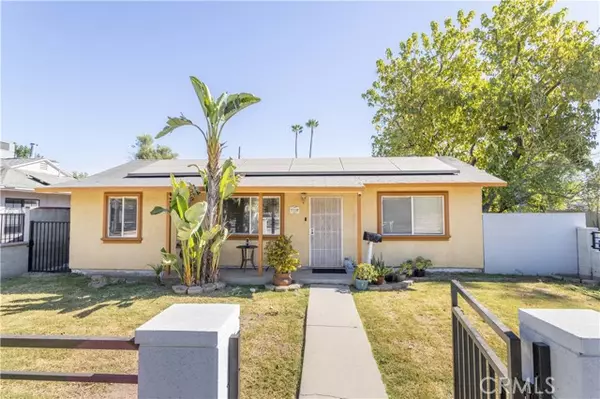 Lake Balboa, CA 91406,7238 White Oak AVE