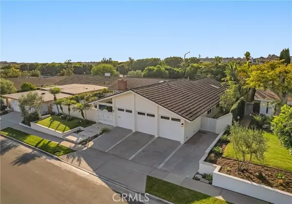 Corona Del Mar, CA 92625,1529 Keel DR