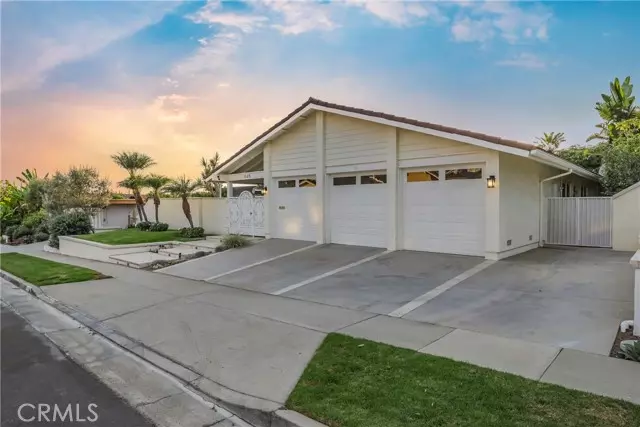 1529 Keel DR, Corona Del Mar, CA 92625