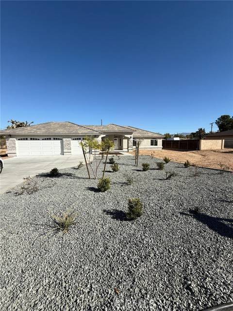 13033 Casco RD, Apple Valley, CA 92345