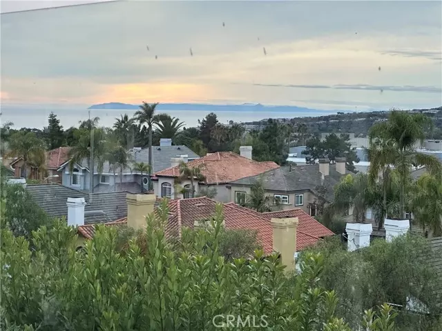 Laguna Niguel, CA 92677,25 Larkfield LN