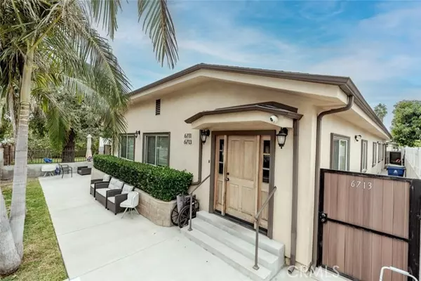 North Hollywood, CA 91606,6711 Clybourn AVE