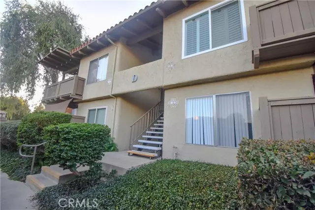 1345 Cabrillo Park DR D11, Santa Ana, CA 92701