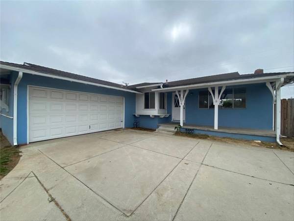 204 Downing LN, Santa Maria, CA 93455