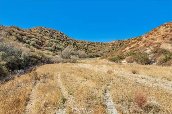 1 Warmuth, Canyon Country, CA 91387