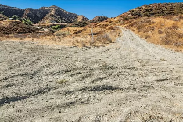 Canyon Country, CA 91387,1 Warmuth