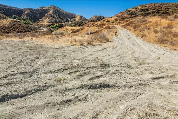 Canyon Country, CA 91387,1 Warmuth