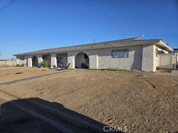 1932 Erin DR 4, Needles, CA 92363