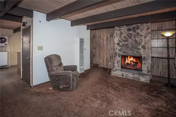 Sugarloaf, CA 92386,409 Kern AVE