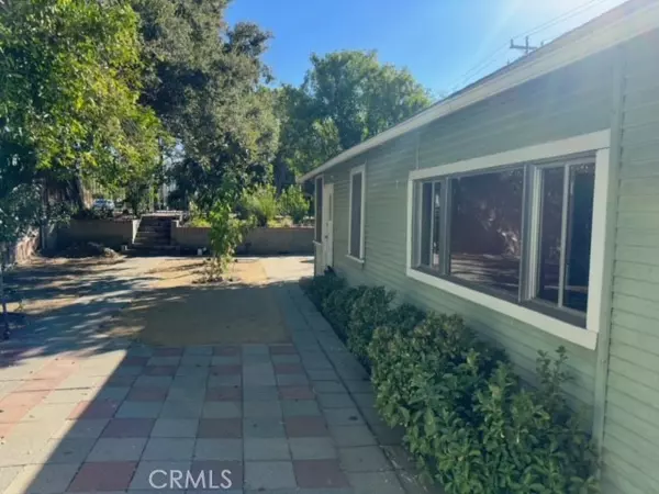 Glendale, CA 91208,1756 June LN