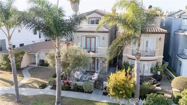 613 12th ST, Huntington Beach, CA 92648