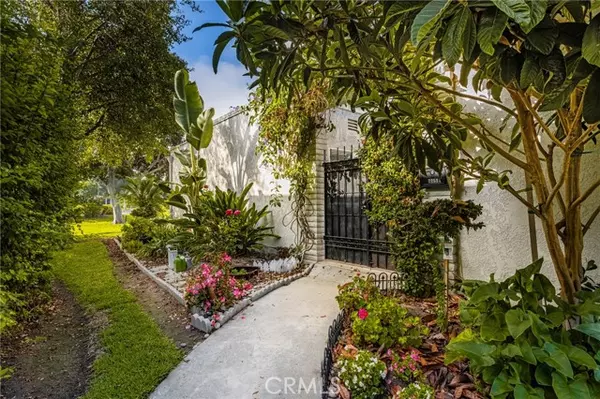 Laguna Woods, CA 92637,2253 Via Puerta A