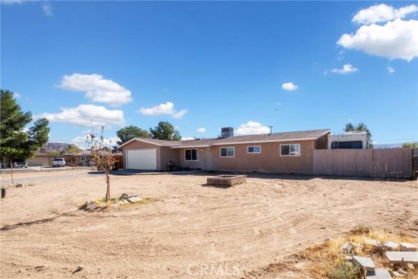 22889 Powhatan RD, Apple Valley, CA 92308