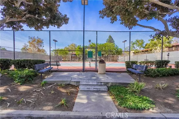 Santa Ana, CA 92707,1040 W Macarthur BLD 35