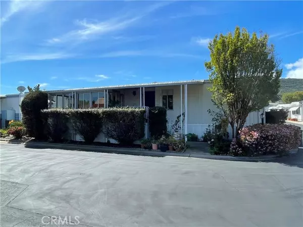 Newbury Park, CA 91320,71 Suzanne CT