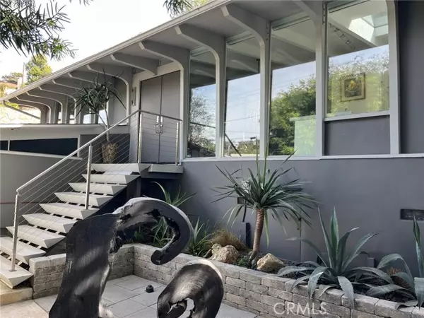 420 Entrada DR, Santa Monica, CA 90402