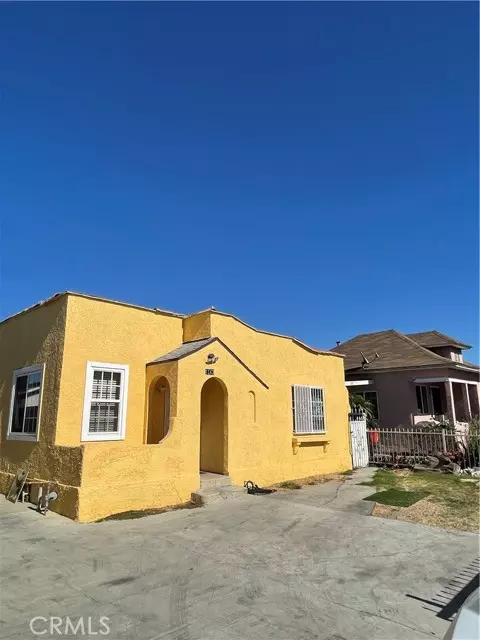 1143 E 76th PL, Los Angeles, CA 90001