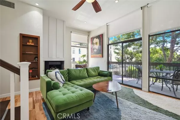 Long Beach, CA 90803,7228 Marina Pacifica DR