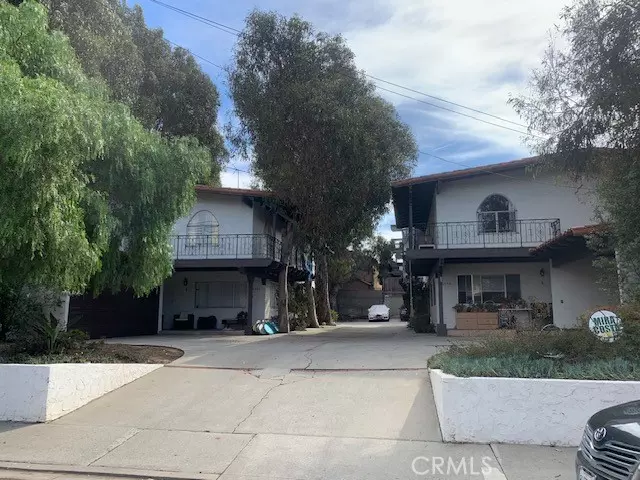 1450 12th ST, Manhattan Beach, CA 90266