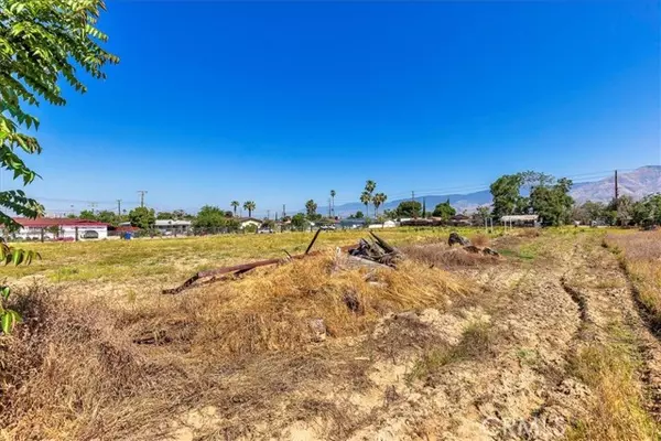 Highland, CA 92346,27211 Cypress ST