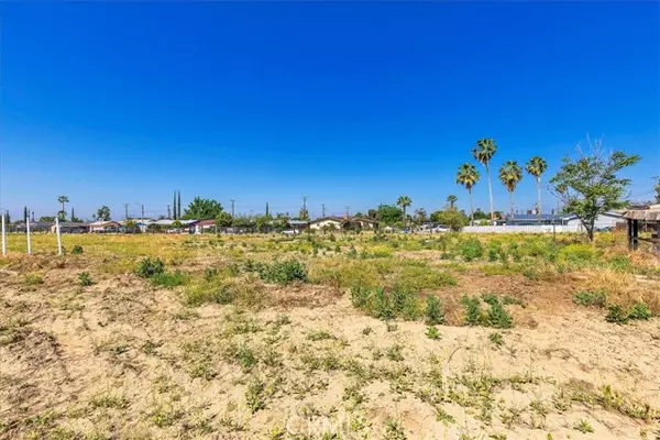 Highland, CA 92346,27211 Cypress ST