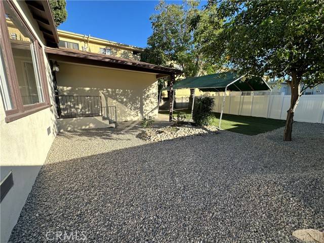 North Hollywood, CA 91605,13219 132191/2 Vanowen ST