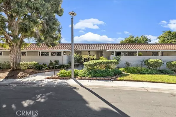 Laguna Woods, CA 92637,3279 San Amadeo O