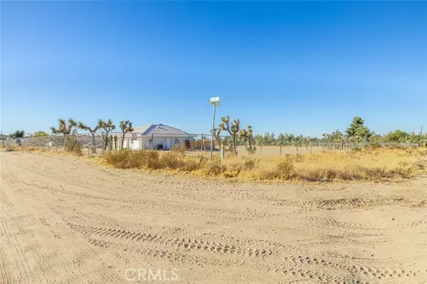 Phelan, CA 92371,6076 Solano RD