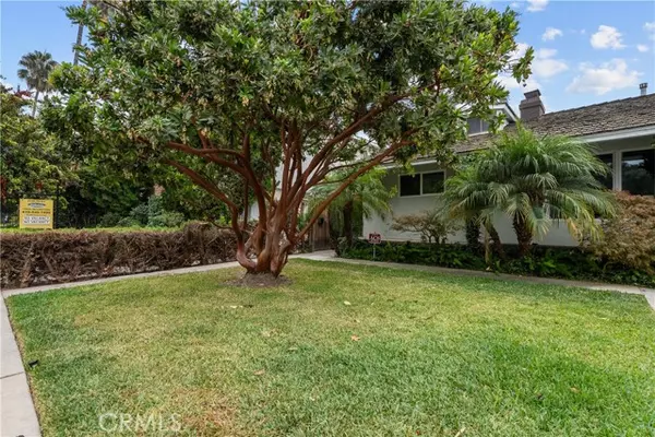 Toluca Lake, CA 91602,10530 Moorpark ST