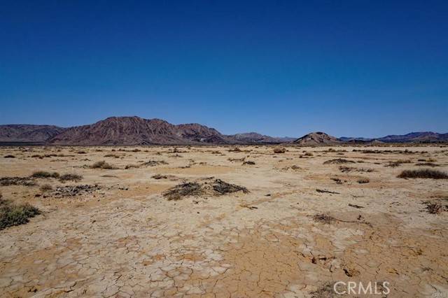 0 1 Meridian RD, Lucerne Valley, CA 92356