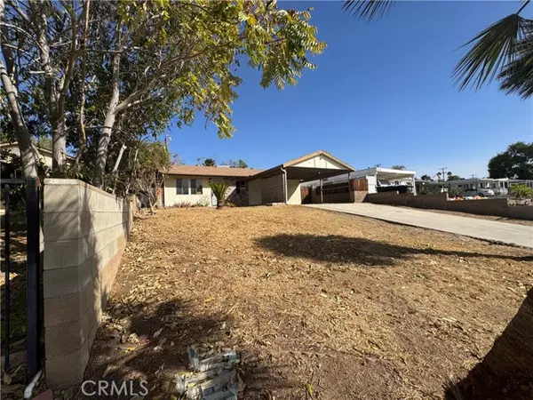 Lake Elsinore, CA 92530,32544 Crescent AVE