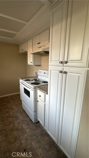 Bakersfield, CA 93309,808 Quailridge RD