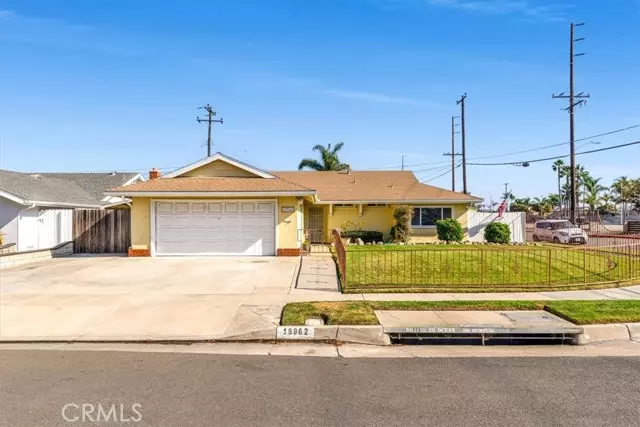 19962 Gloucester LN, Huntington Beach, CA 92646