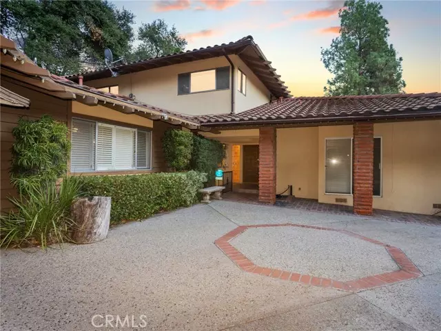 Glendale, CA 91208,1527 Colina DR