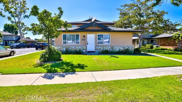 Huntington Beach, CA 92647,16631 Viewpoint LN 9A