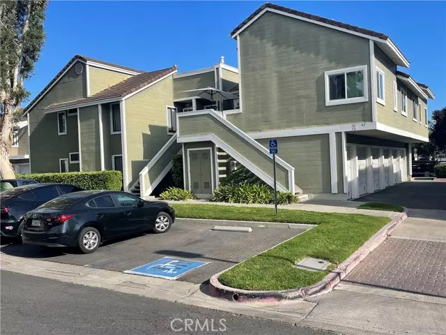 Aliso Viejo, CA 92656,32 Laurel LN