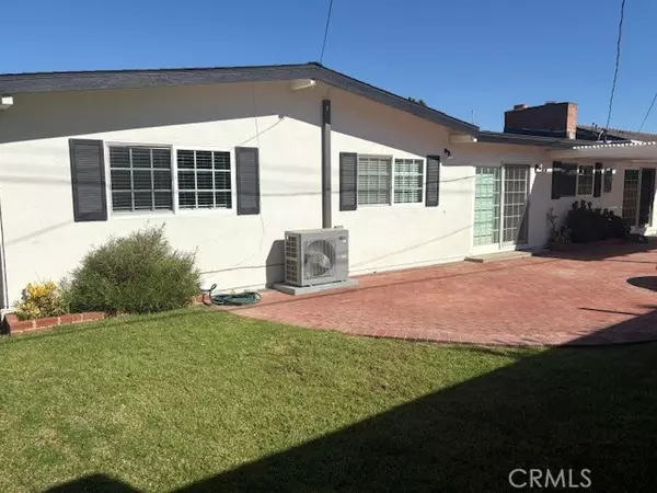 Costa Mesa, CA 92626,1605 Minorca DR