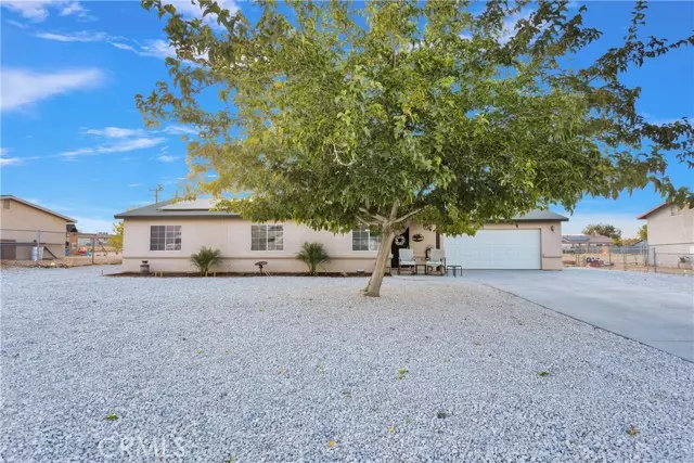 12780 Lakota RD, Apple Valley, CA 92308