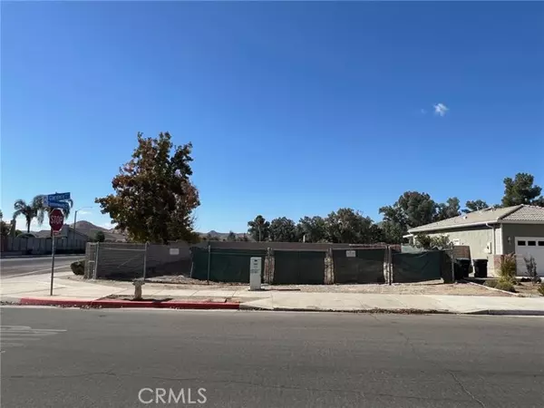 1309 Clarence Dr, Hemet, CA 92545