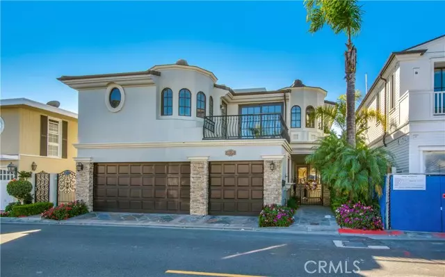 323 Via Lido Soud, Newport Beach, CA 92663