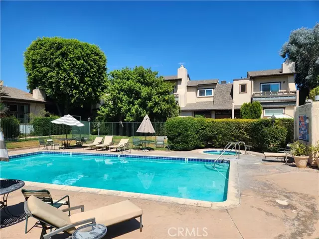 Van Nuys, CA 91405,13621 Valerio ST B