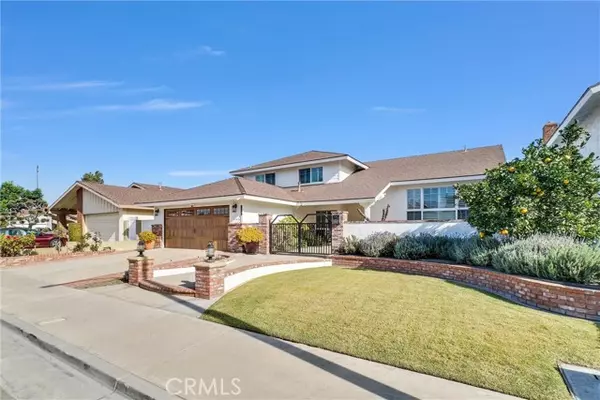 Huntington Beach, CA 92647,15552 Placid CIR