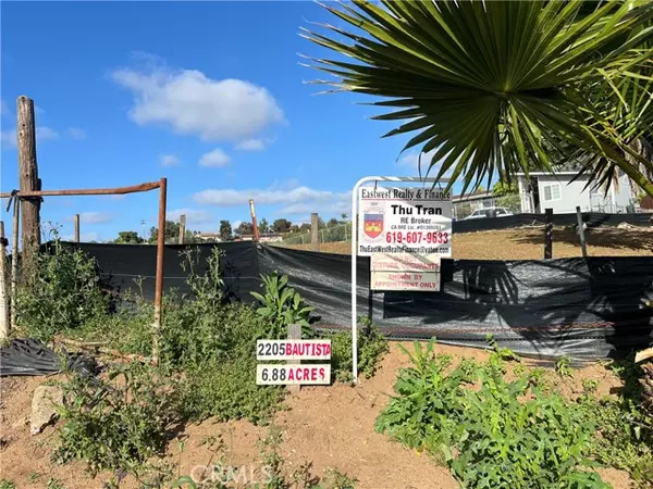 Vista, CA 92084,2205 Bautista AVE