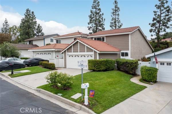 924 S Lake Summit DR, Anaheim Hills, CA 92807