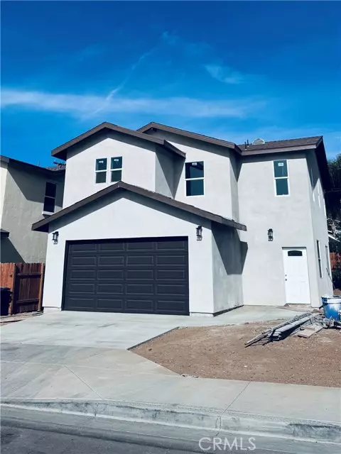 Lake Elsinore, CA 92530,749 Lake ST