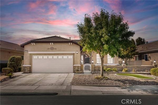 10466 Wilmington LN, Apple Valley, CA 92308