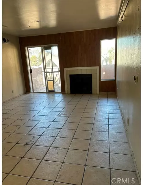 Santa Ana, CA 92701,450 4th St 237