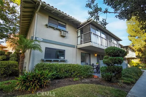 Laguna Woods, CA 92637,833 RONDA MENDOZA B