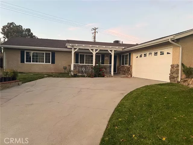 22645 Festividad DR, Valencia, CA 91350