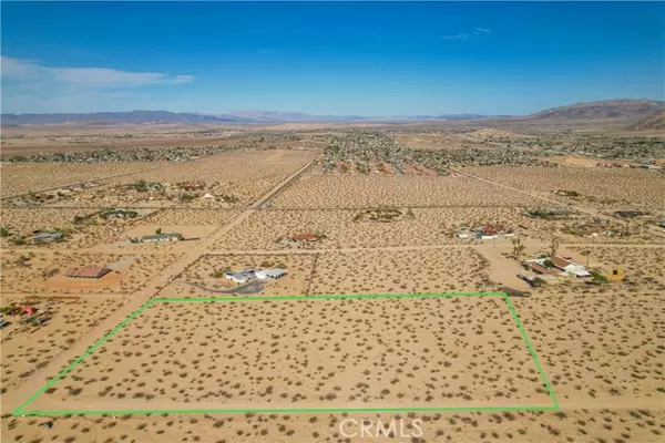 Twentynine Palms, CA 92277,10 Noels Knoll RD